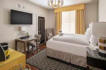 Room, 1 Queen Bed (Starlet)