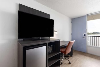 Room, 1 King Bed, Non Smoking