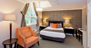 Deluxe Room, 1 Queen Bed, Accessible, Non Smoking