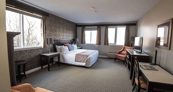 Standard Room, 1 King Bed, Fireplace, Corner (Larger Room)