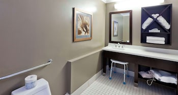 Deluxe Room, 1 Queen Bed, Accessible, Non Smoking