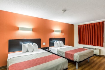 Room, 2 Queen Beds, Smoking