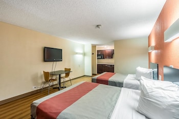 Standard Room, 2 Queen Beds, Non Smoking
