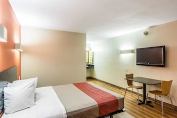 Standard Room, 1 King Bed, Smoking
