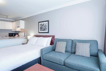 Studio, 1 Queen Bed with Sofa bed, Kitchen