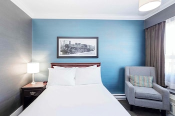 Standard Room, 1 Queen Bed