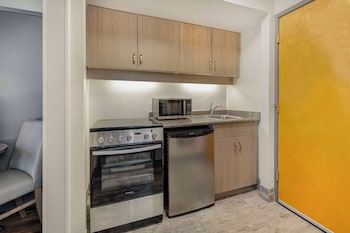 Deluxe Room, 1 King Bed, Kitchenette (Street View)