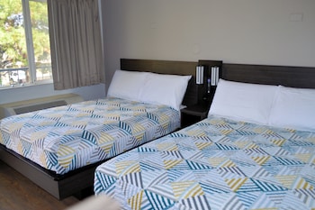 Standard Room, 2 Queen Beds, Accessible, Non Smoking