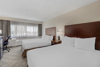 Family Suite, Multiple Beds, Non Smoking, Refrigerator