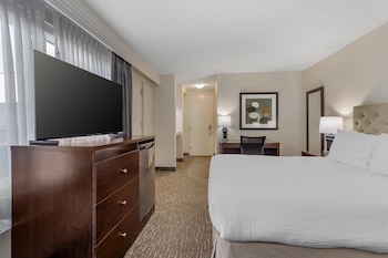 Standard Room, 1 Queen Bed, Non Smoking, Balcony