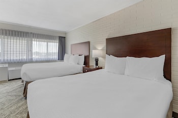 Standard Room, 2 Queen Beds, Non Smoking, Refrigerator