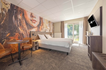 Comfort Room, Terrace