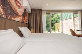 Comfort Room, Terrace
