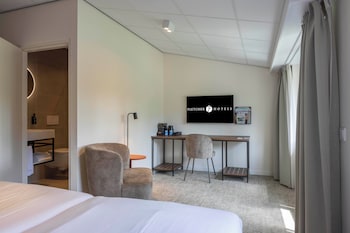 Comfort Room (Shower)