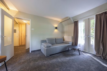 Family Room, Terrace