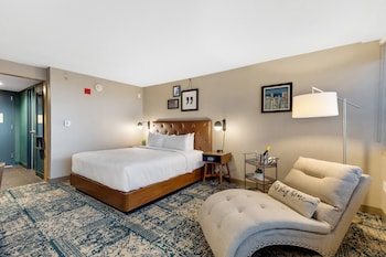 Executive Suite, 1 King Bed with Sofa bed