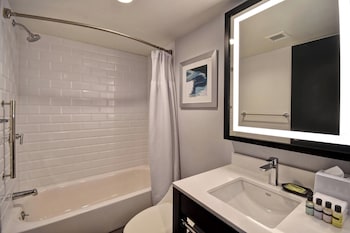 Executive Suite, 1 King Bed with Sofa bed
