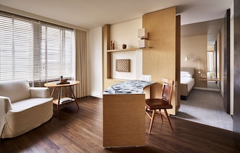 Suite (Georgetown)