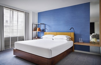 Junior Suite, 1 King Bed (High Floor)