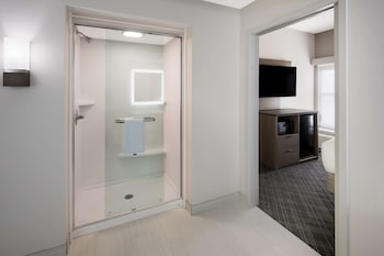 Suite, 1 King Bed, Non Smoking