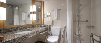 King Accessible Room