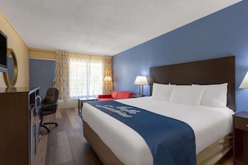 Standard Room, 1 King Bed