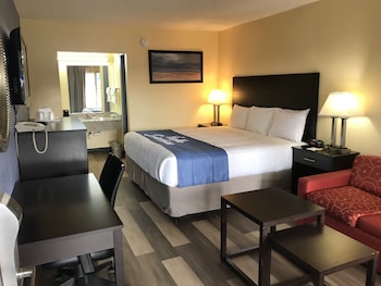 Standard Room, 1 King Bed