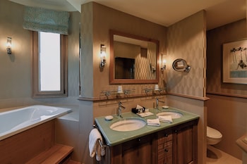 Tower Junior Suite Mountain View