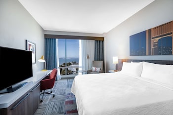 Room, 1 King Bed, Bay View (High Floor)
