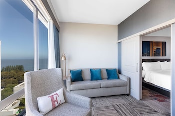 Suite, 1 King Bed