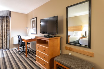 Deluxe Room, 2 Queen Beds, Non Smoking