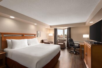 Deluxe Room, 1 King Bed, Non Smoking (Club)