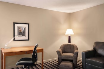 Deluxe Room, 1 King Bed, Accessible, Non Smoking (Mobility)