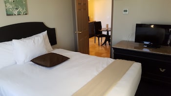 Two Bedroom Suite (No pets allowed)