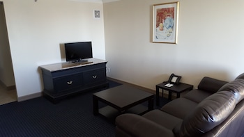 One Bedroom Suite (No pets allowed)