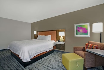 One Queen Bed, Non-Smoking, Accessible