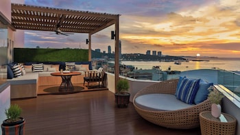 Sea View Corner Suite