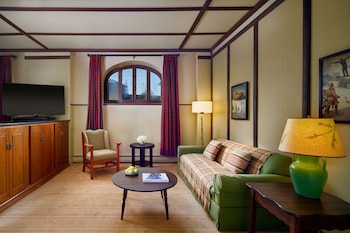 Deluxe Jacuzzi Suite, 1 King Bed