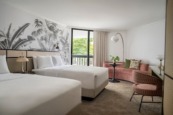 Deluxe Room, 2 Queen Beds, Resort View