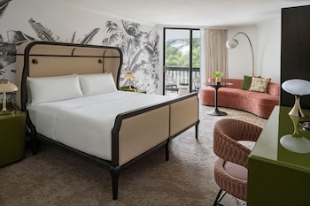 Room, 1 King Bed, Mobility Accessible, Garden View