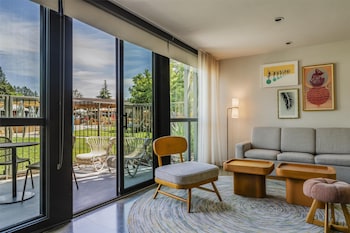 Suite, 1 Bedroom (Lanai)