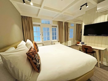 Standard Room, Multiple Beds, Non Smoking