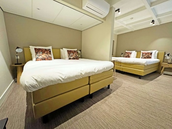 Standard Room, Multiple Beds, Non Smoking