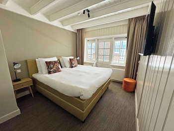 Standard Room, 3 Twin Beds, Non Smoking