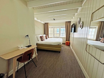 Standard Room, 3 Twin Beds, Non Smoking