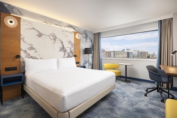 Room, 1 King Bed (Sky View)