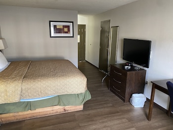 Standard Room, 1 King Bed, Smoking