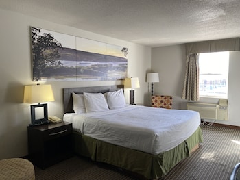 Standard Room, 1 King Bed