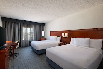 Room, 2 Queen Beds (Hearing Accessible)