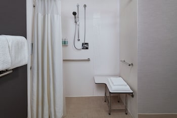 Room, 2 Queen Beds (Mobility Accessible, Roll-in Shower)